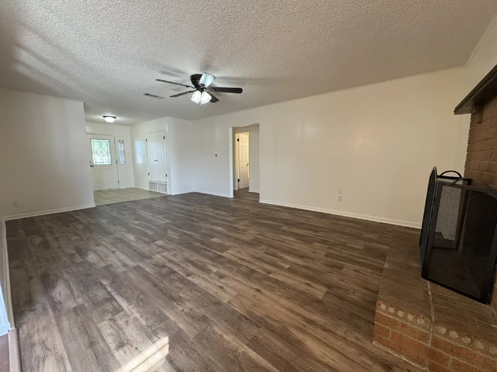 208 Prairie Wind Boulevard Stephenville, TX 76401