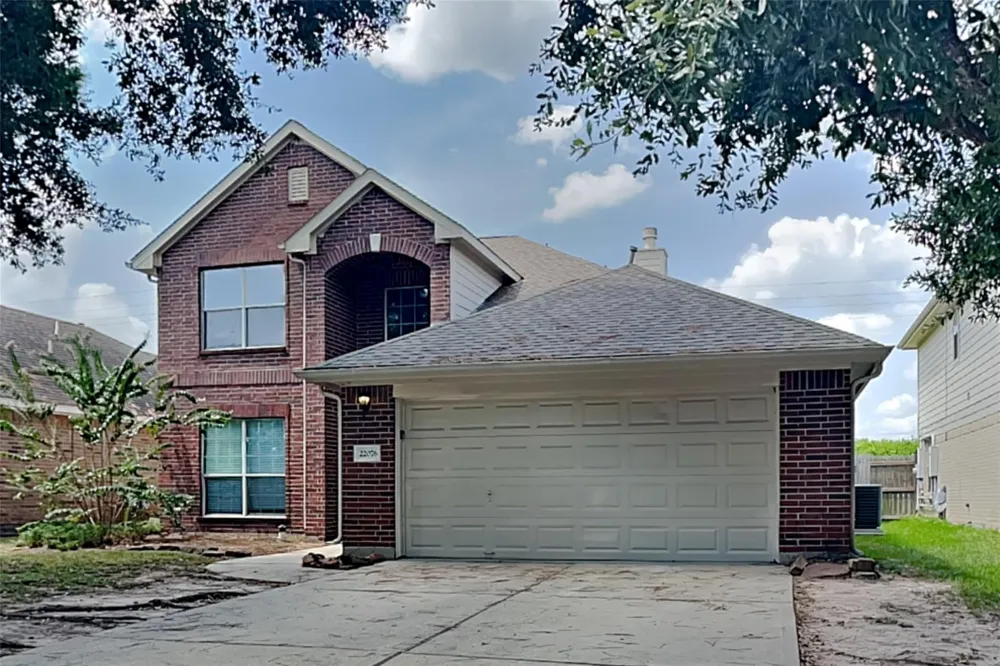 22076 Knights Cove Drive Kingwood, TX 77339