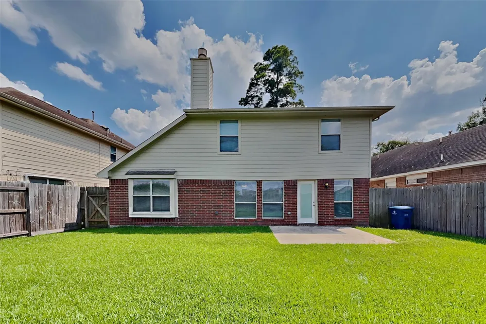 22076 Knights Cove Drive Kingwood, TX 77339
