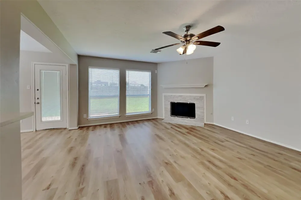 22076 Knights Cove Drive Kingwood, TX 77339