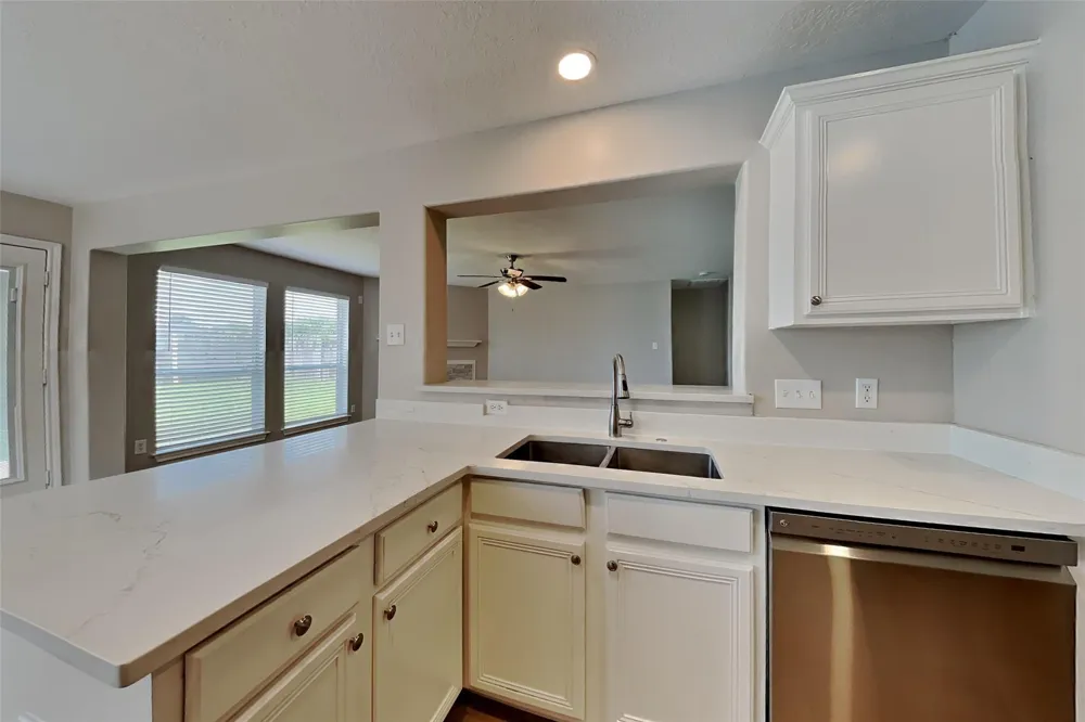 22076 Knights Cove Drive Kingwood, TX 77339