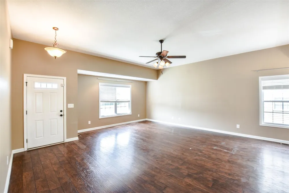 3627 Fox Tail Drive Clarksville, TN 37040