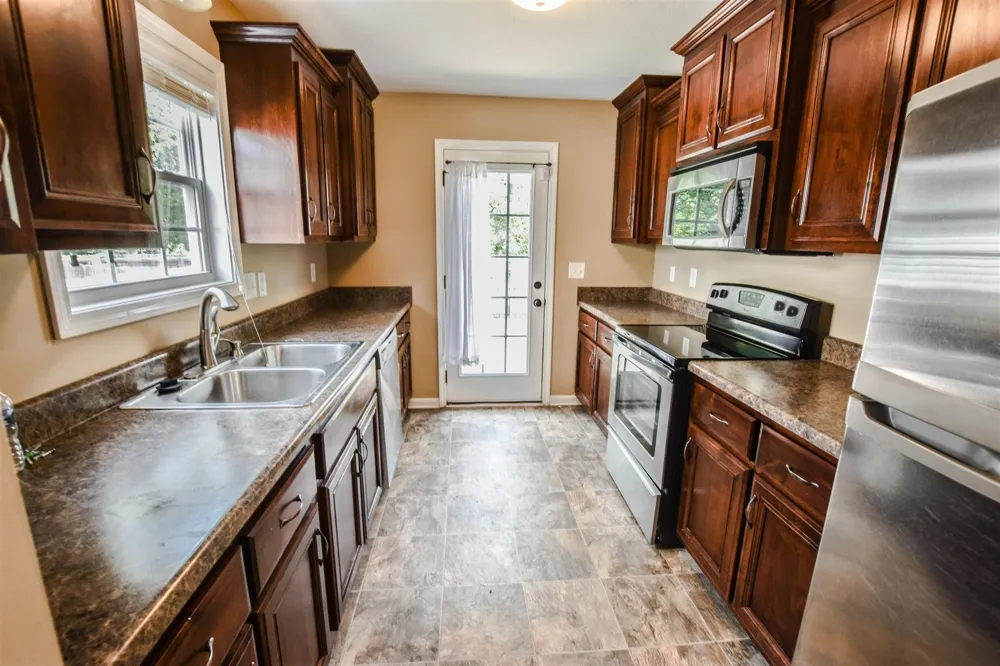 3627 Fox Tail Drive Clarksville, TN 37040
