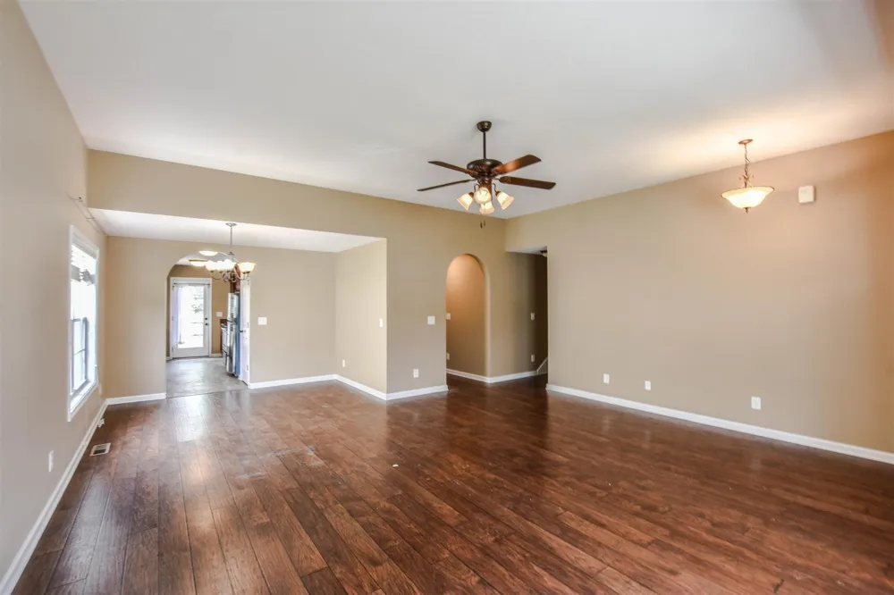 3627 Fox Tail Drive Clarksville, TN 37040