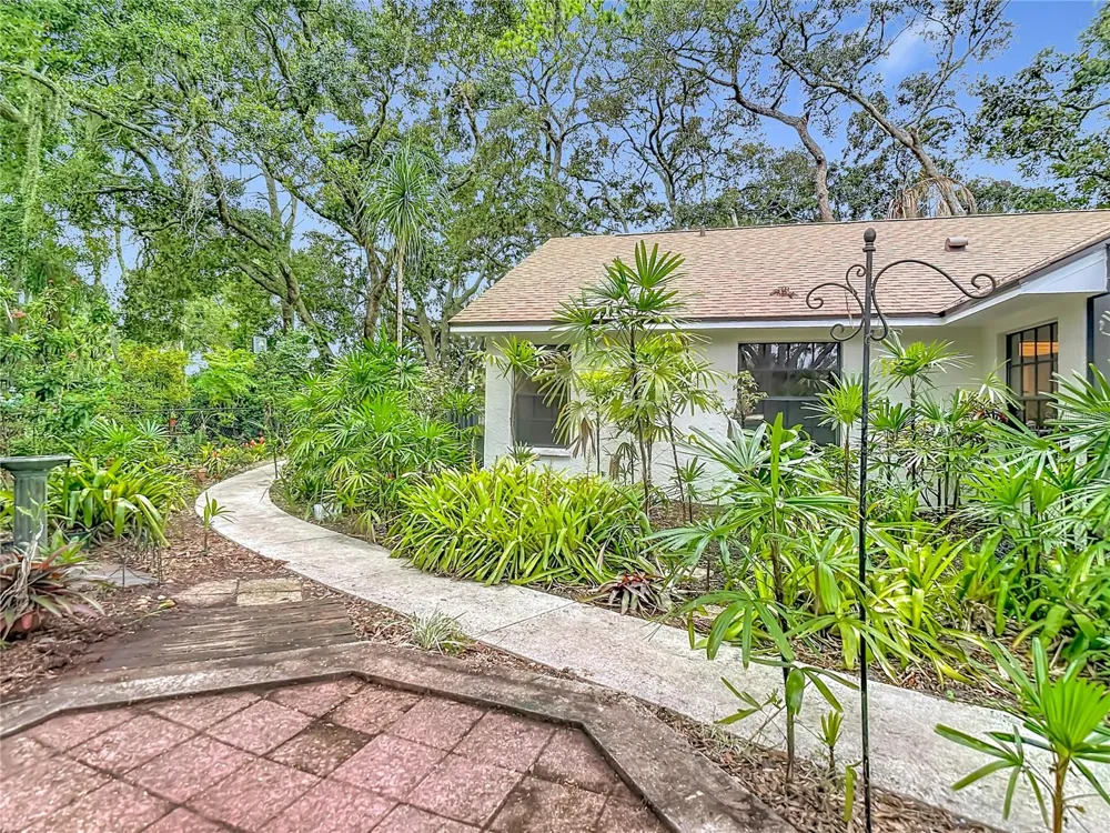 12721 ARMENIA AVENUE Tampa, FL 33612