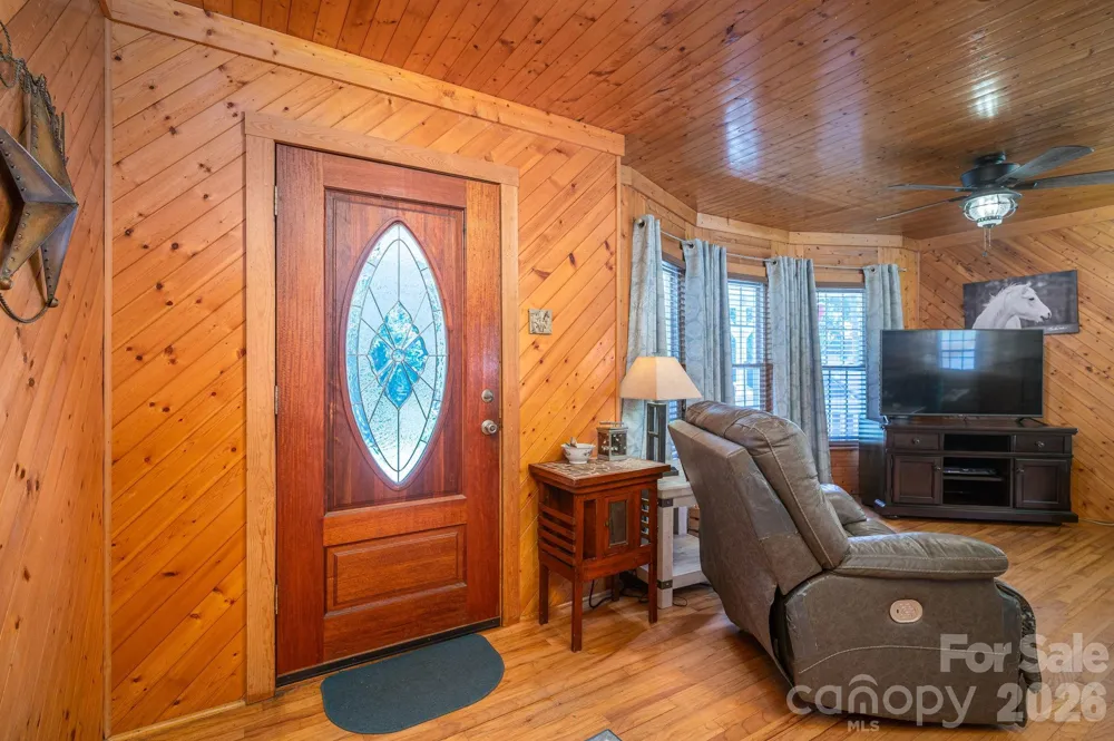 744 S Grove Street Extension Lincolnton, NC 28092