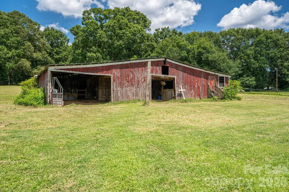 744 S Grove Street Extension Lincolnton, NC 28092