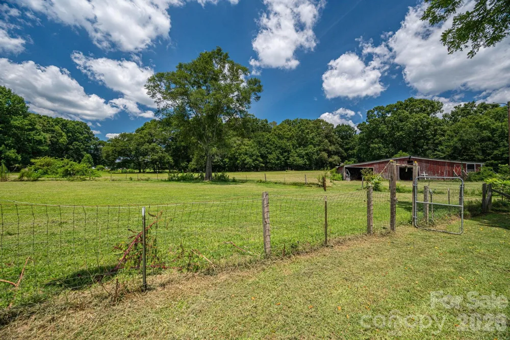 744 S Grove Street Extension Lincolnton, NC 28092