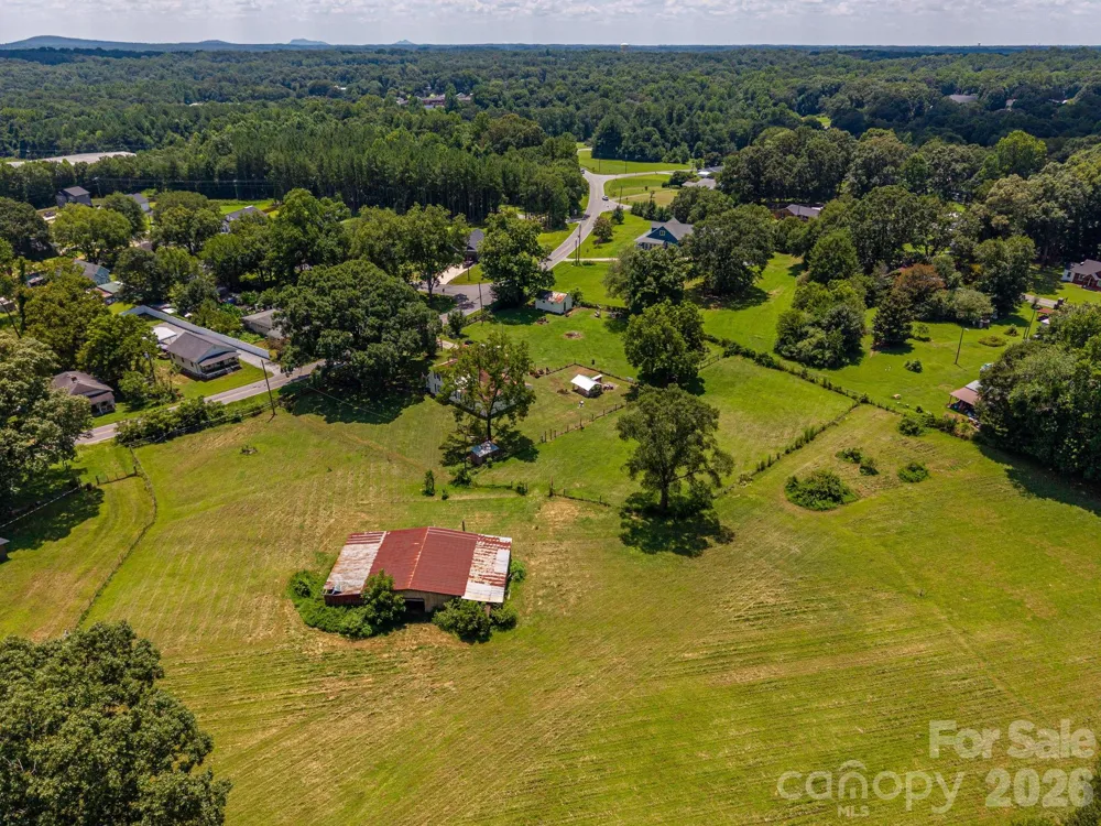 744 S Grove Street Extension Lincolnton, NC 28092