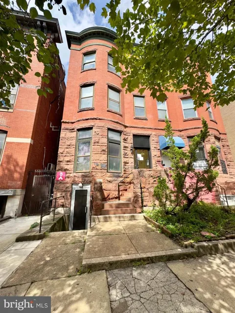 2210 CHARLES STREET #2