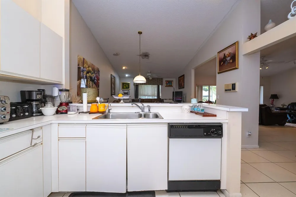 3973 SUMMER CHASE COURT Lake Worth, FL 33467