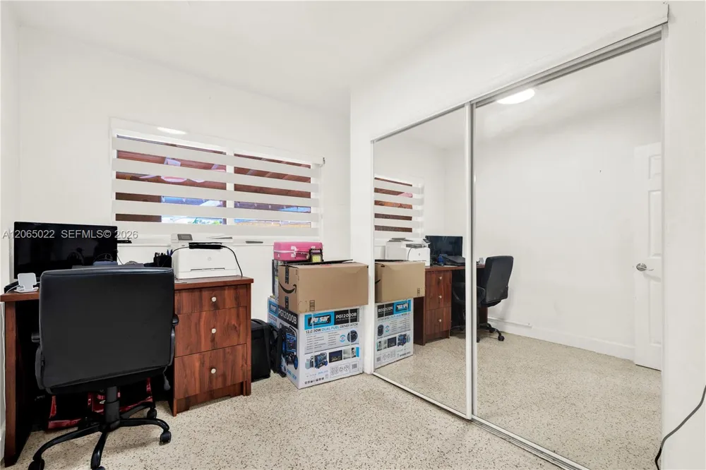 10100 Nicaragua Dr Cutler Bay, FL 33189