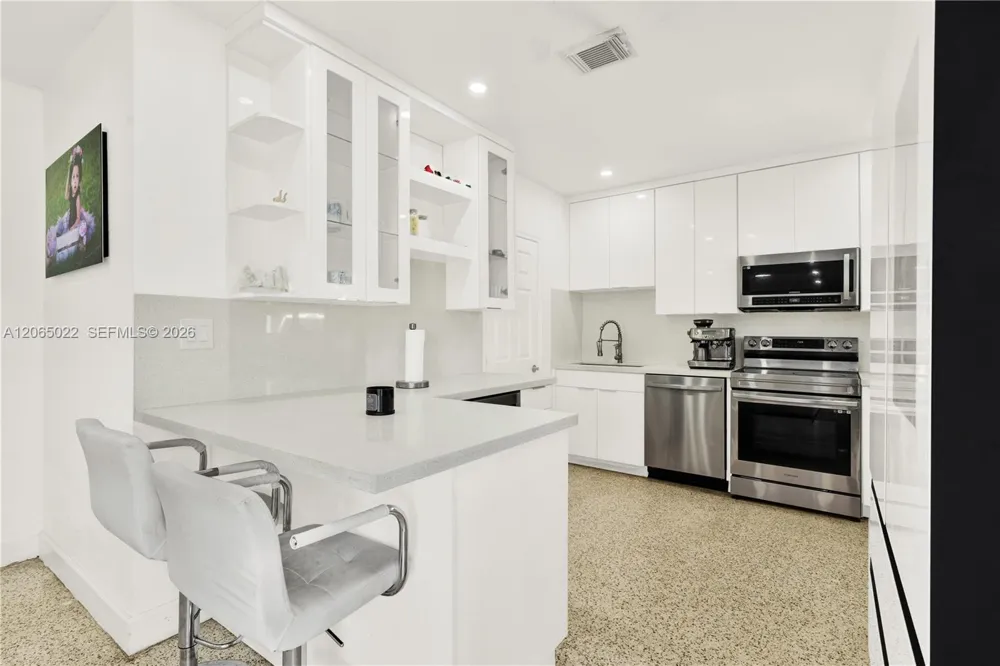 10100 Nicaragua Dr Cutler Bay, FL 33189