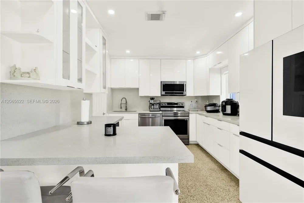 10100 Nicaragua Dr Cutler Bay, FL 33189