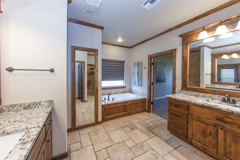 211 E 127th Street S Jenks, OK 74037