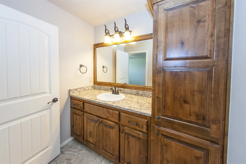 211 E 127th Street S Jenks, OK 74037