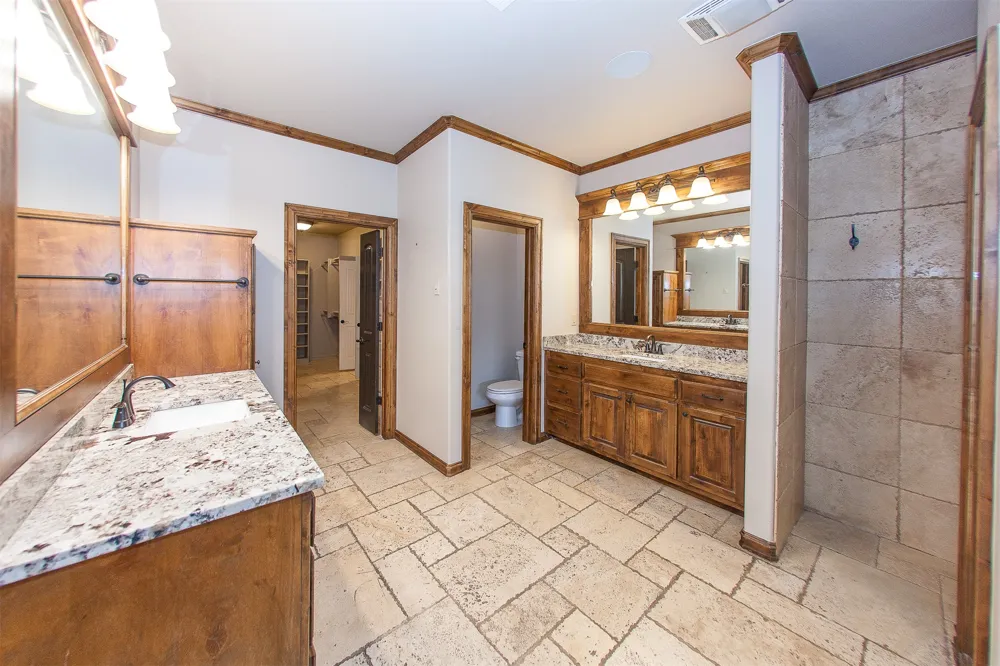 211 E 127th Street S Jenks, OK 74037