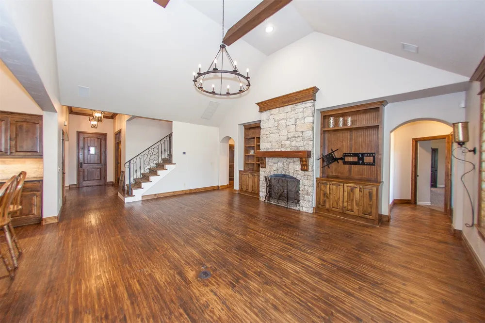 211 E 127th Street S Jenks, OK 74037