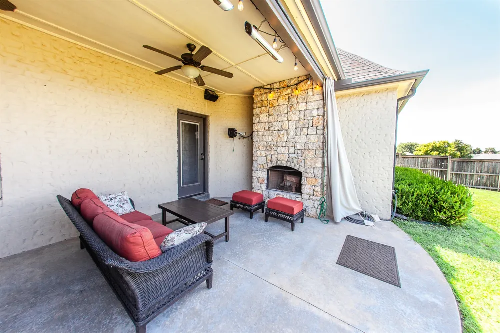 211 E 127th Street S Jenks, OK 74037