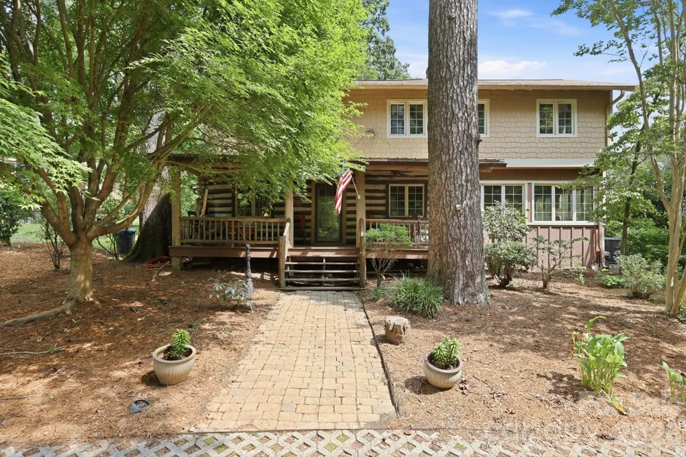 1925 Laurel Park Highway Hendersonville, NC 28739