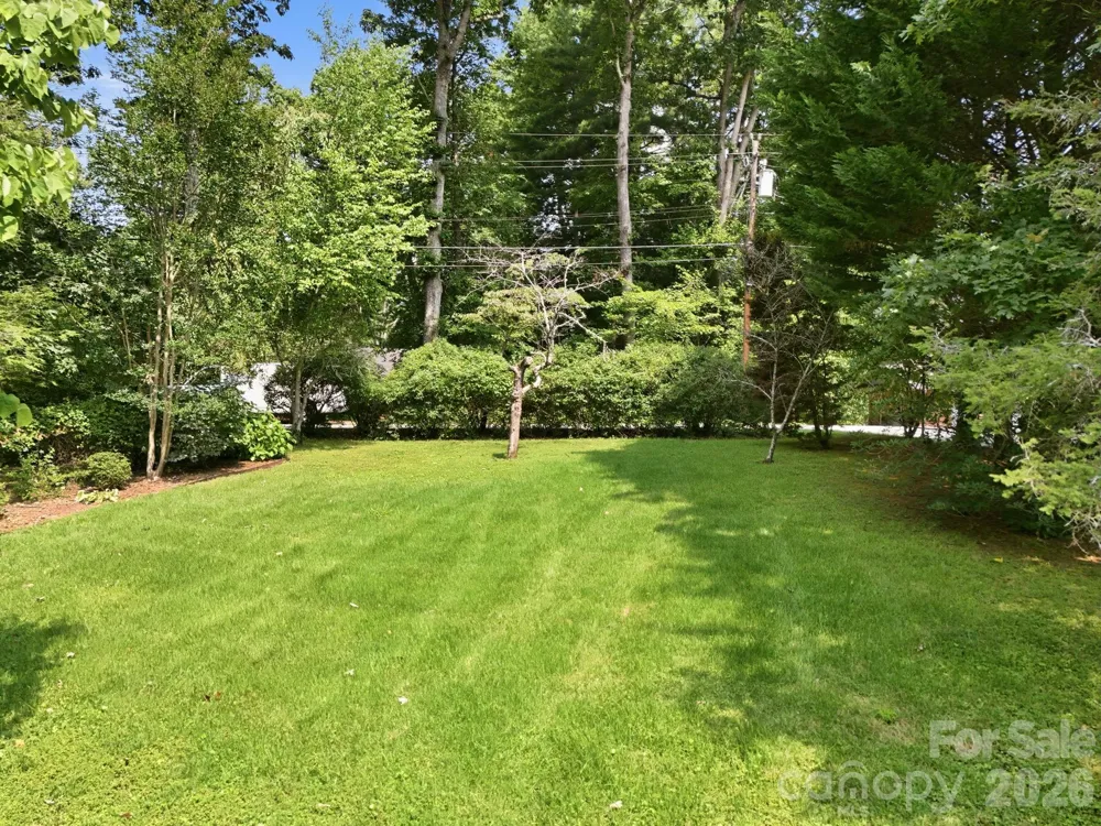 1925 Laurel Park Highway Hendersonville, NC 28739
