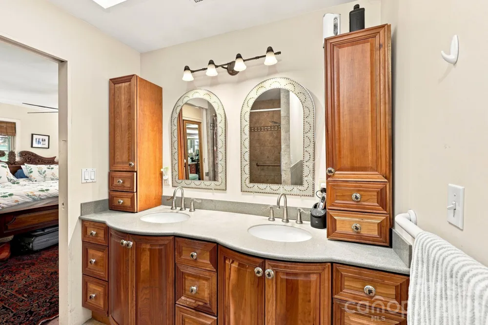 1925 Laurel Park Highway Hendersonville, NC 28739