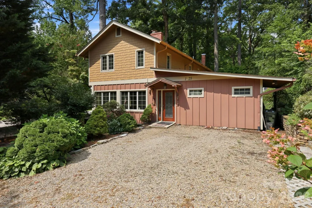 1925 Laurel Park Highway Hendersonville, NC 28739