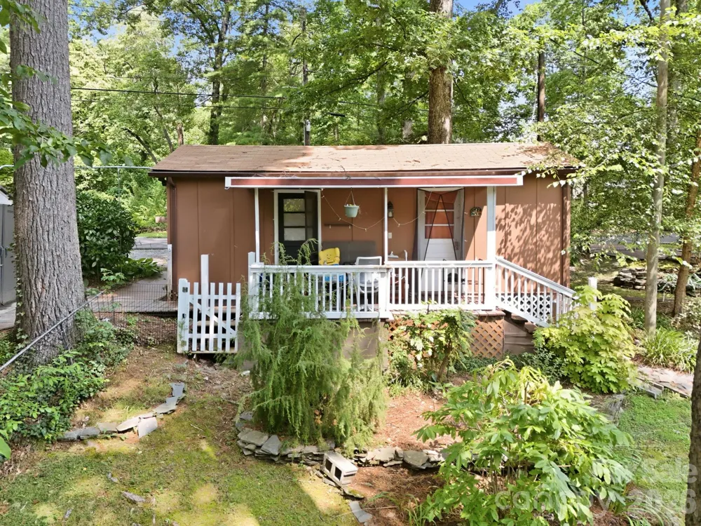 1925 Laurel Park Highway Hendersonville, NC 28739