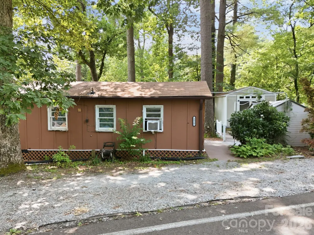 1925 Laurel Park Highway Hendersonville, NC 28739