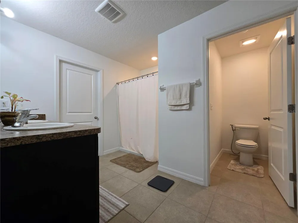 9646 TRONCAIS Thonotosassa, FL 33592