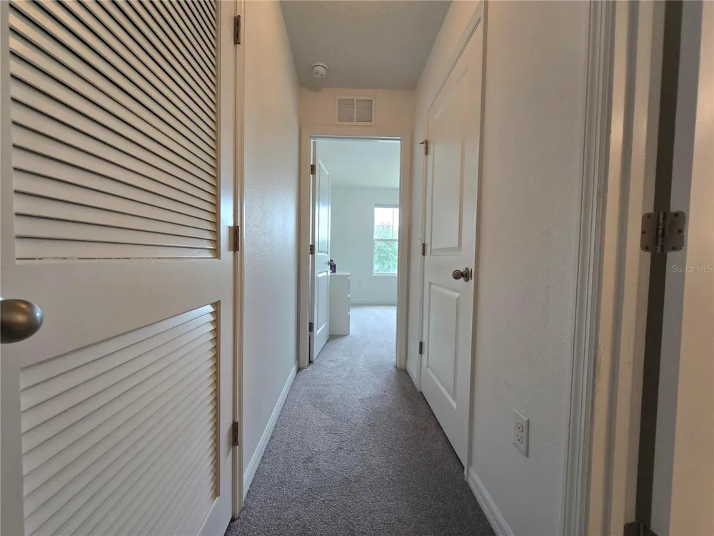 9646 TRONCAIS Thonotosassa, FL 33592