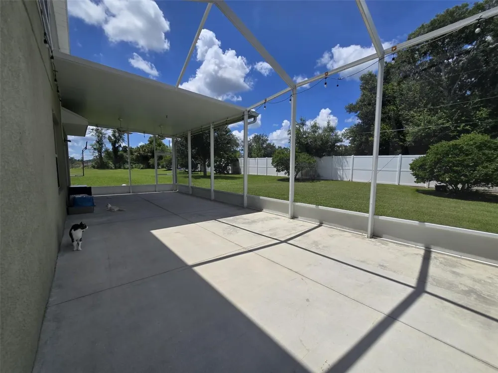 9646 TRONCAIS Thonotosassa, FL 33592
