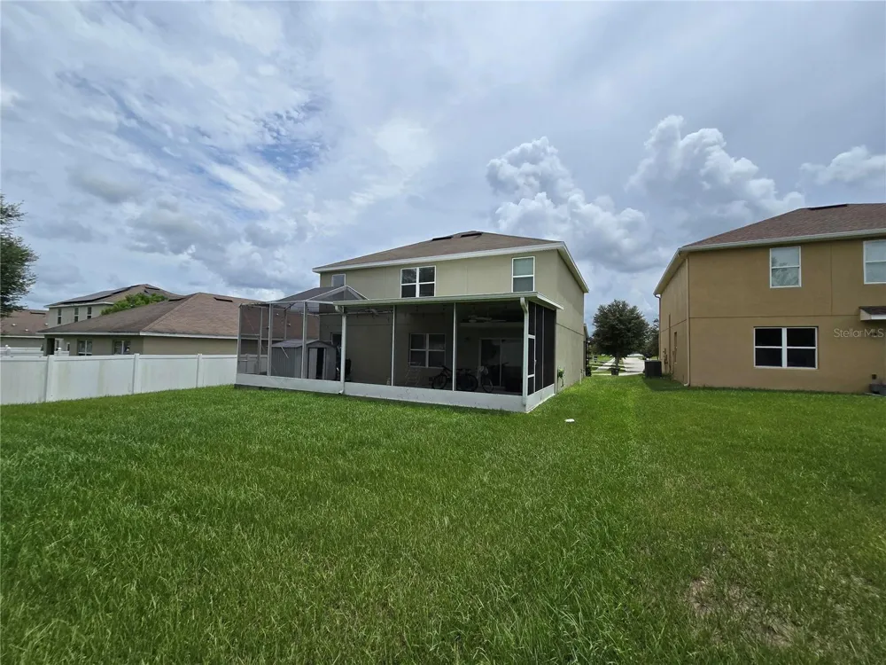9646 TRONCAIS Thonotosassa, FL 33592