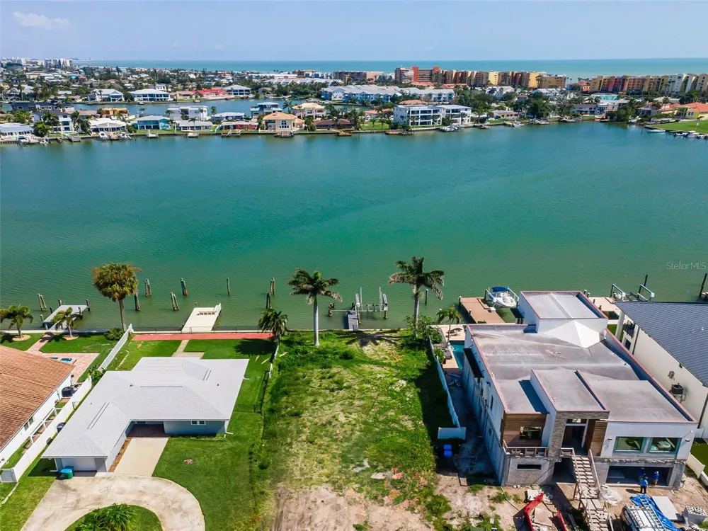 17043 DOLPHIN DRIVE North Redington Beach, FL 33708