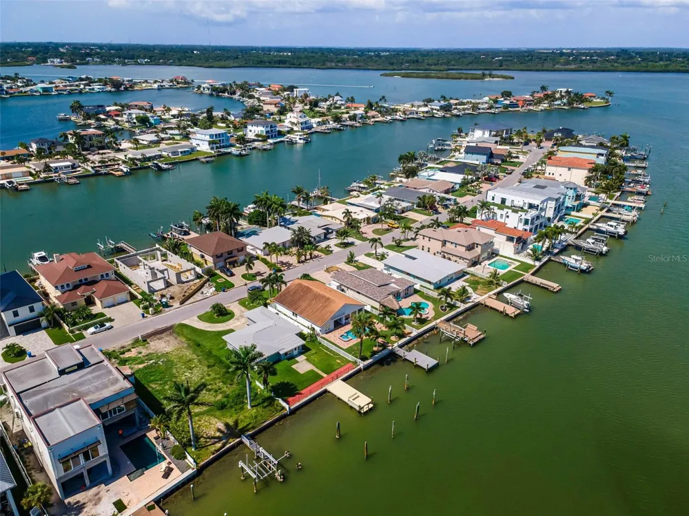17043 DOLPHIN DRIVE North Redington Beach, FL 33708