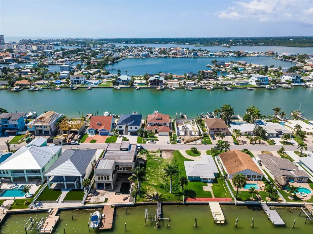 17043 DOLPHIN DRIVE North Redington Beach, FL 33708