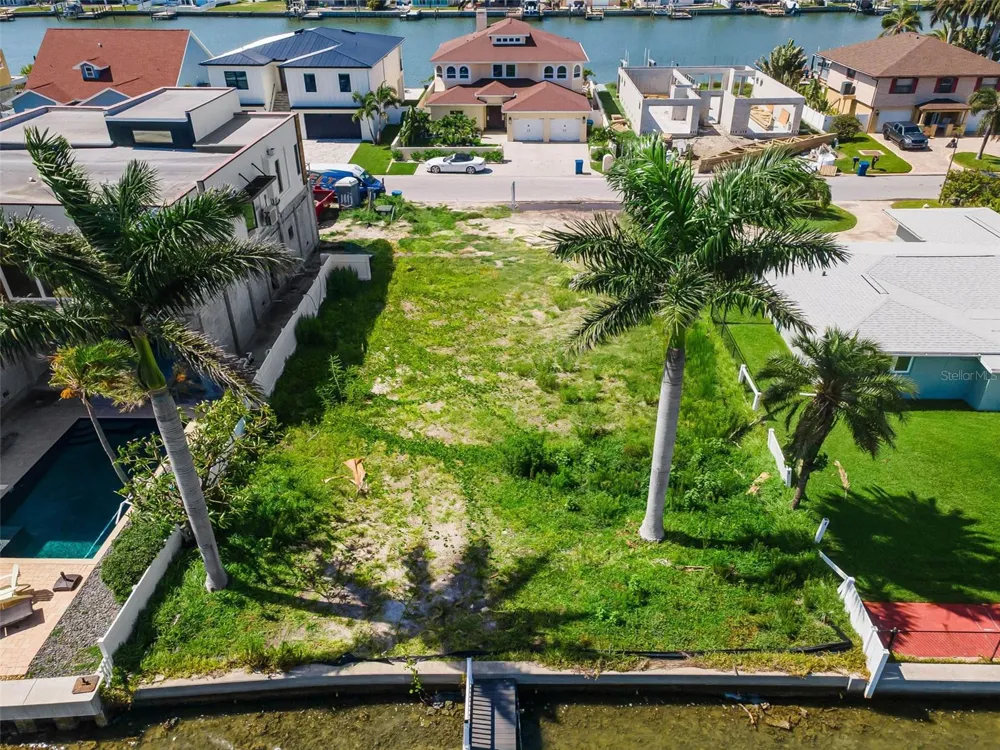 17043 DOLPHIN DRIVE North Redington Beach, FL 33708