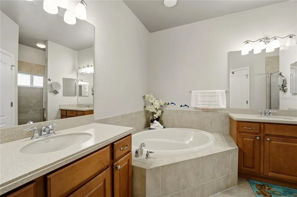 2156 MESIC HAMMOCK WAY Venice, FL 34292