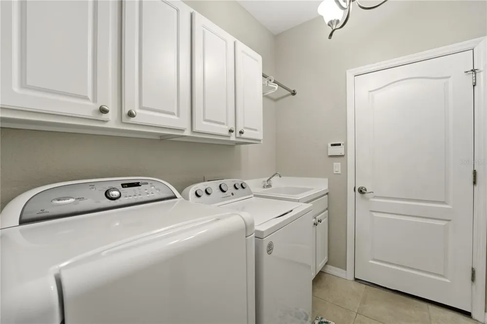 2156 MESIC HAMMOCK WAY Venice, FL 34292