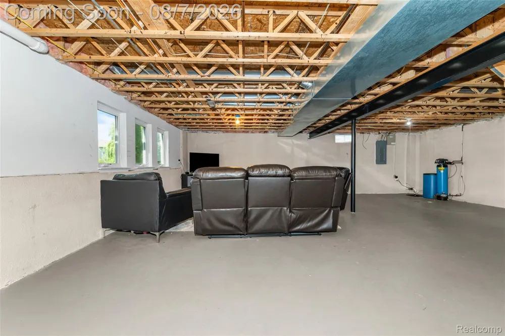934 Running Brook Drive Holly Township, MI 48442