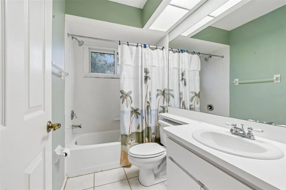 1128 MAINSAIL DRIVE Tarpon Springs, FL 34689
