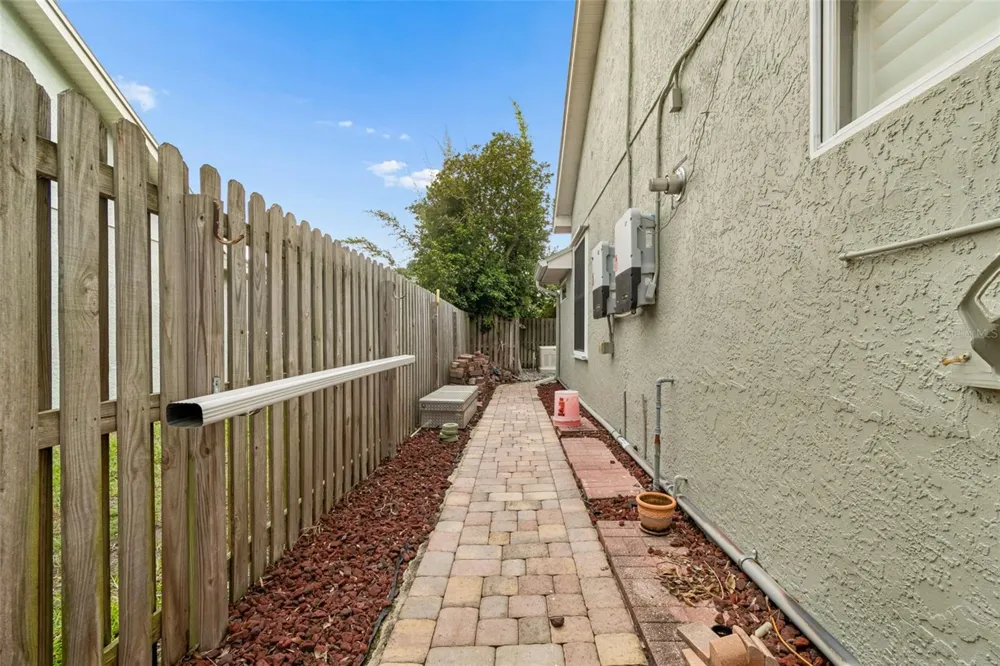 1128 MAINSAIL DRIVE Tarpon Springs, FL 34689