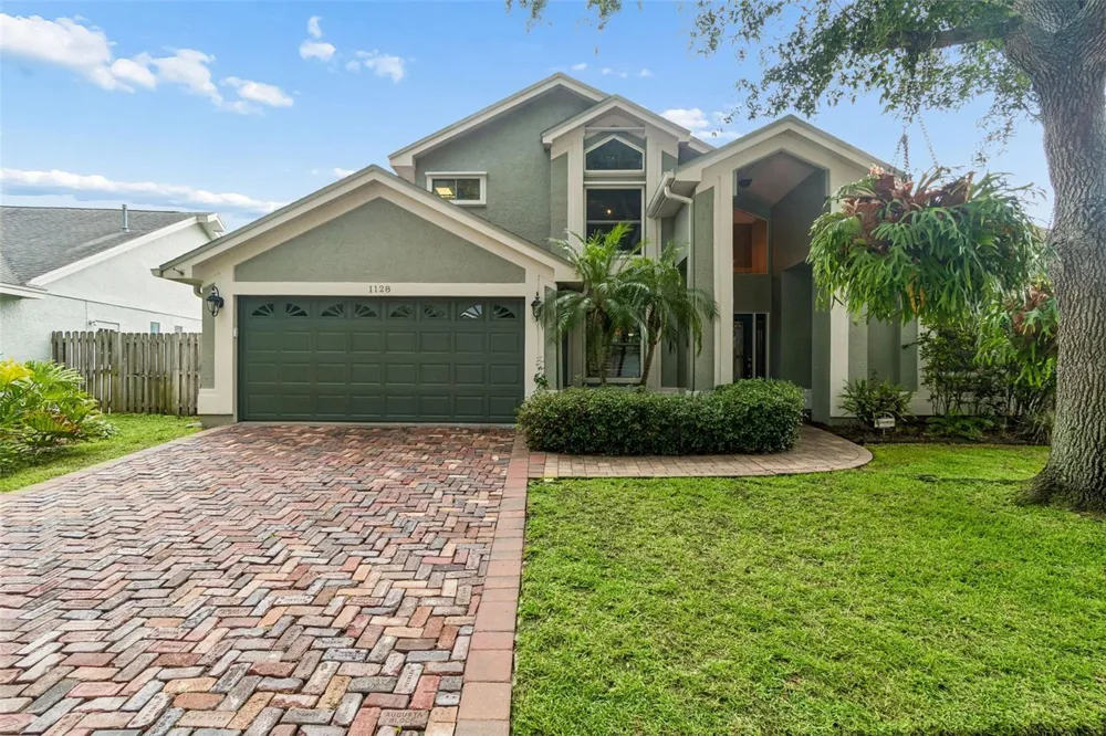 1128 MAINSAIL DRIVE Tarpon Springs, FL 34689