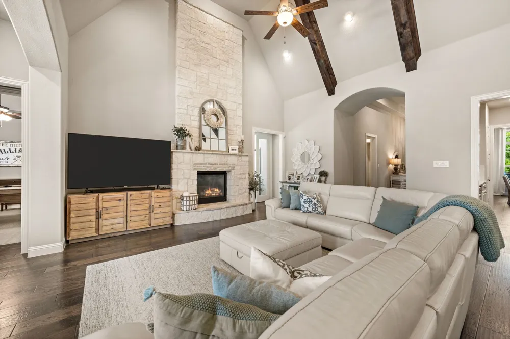 9901 Compass Rose Court Oak Point, TX 75068