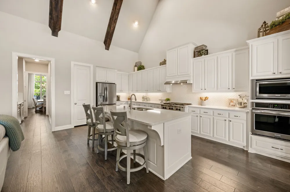 9901 Compass Rose Court Oak Point, TX 75068