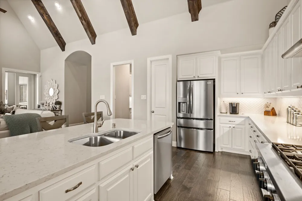 9901 Compass Rose Court Oak Point, TX 75068
