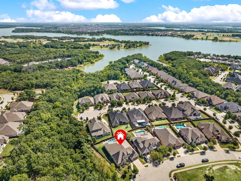 9901 Compass Rose Court Oak Point, TX 75068