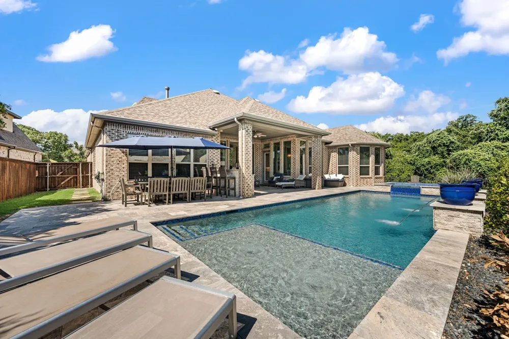 9901 Compass Rose Court Oak Point, TX 75068