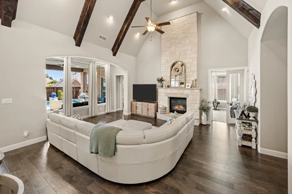 9901 Compass Rose Court Oak Point, TX 75068