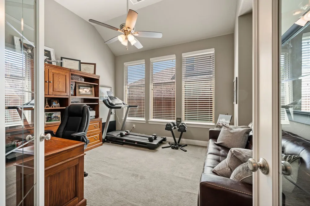 9901 Compass Rose Court Oak Point, TX 75068
